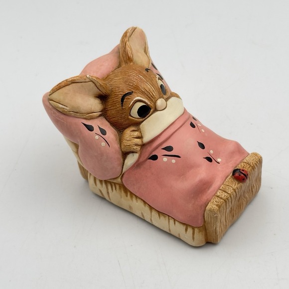 Vintage Pendelfin Wakey Easter Rabbit Bunny Bed Lady Bug Made in Englend Figure - Picture 6 of 9